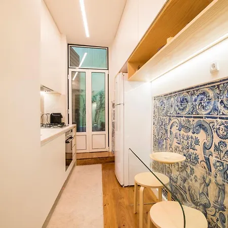 Center - Chiado - Heart Of * リスボン